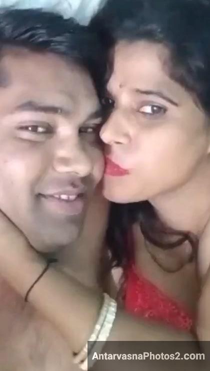 https://www.antarvasnaphotos2.com/wp-content/uploads/2024/10/big-gaand-teacher-bhabhi-scandal-photos-3.jpg